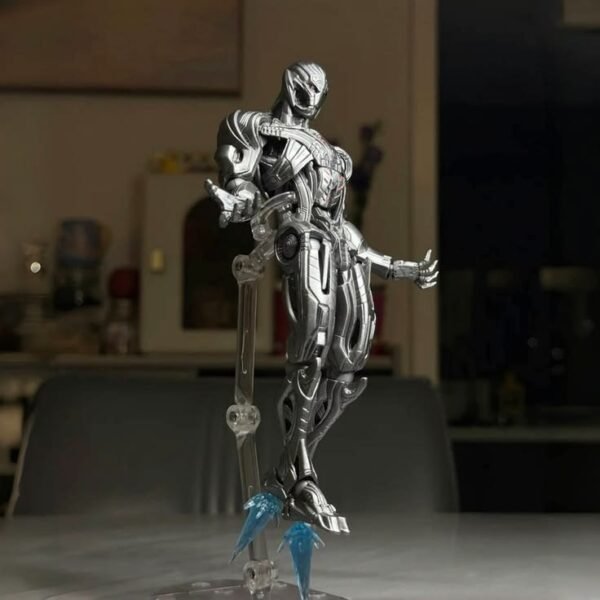 Figura Ultron – Amazing Yamaguchi Revoltech Escala 1/12 Articulada
