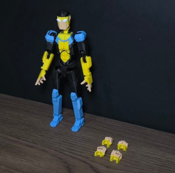 Dummy13 Invencible (Traje Clásico)