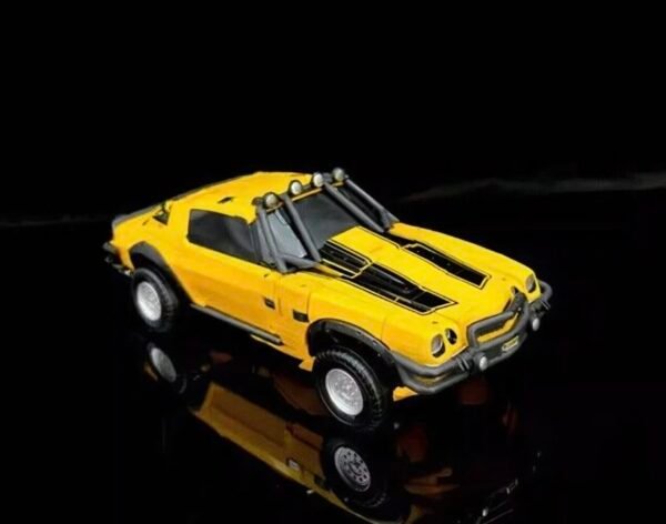 Figura de acción Brave Troops Toys BTT-01 Bumblebee.